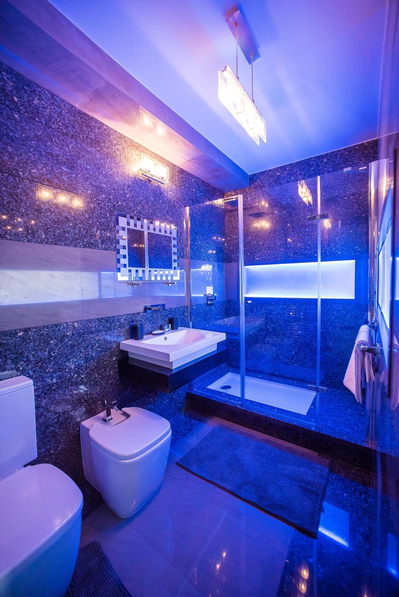 Simple Rooms Self Check In Bukarest Exteriör bild